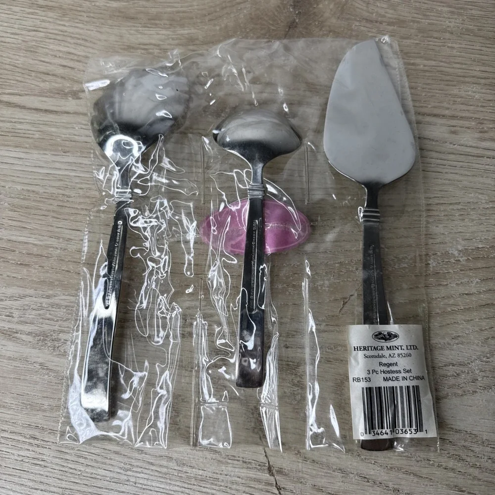 Reed & Barton REGENT Heritage Mint Serve Silverware Stainless 18/10‎ Hostess Set